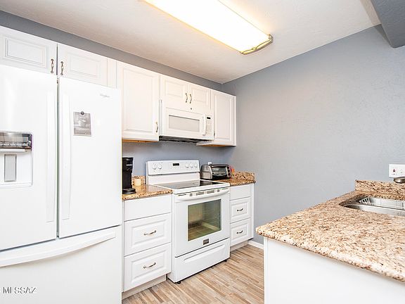 3rd image of 5751 N Kolb Rd Unit 19108