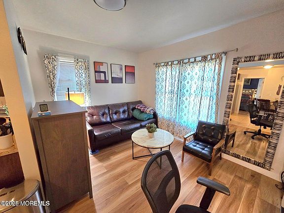 4th image of 406 4th Ave APT 3