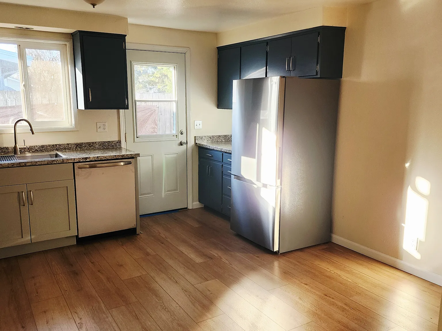 2 bed, 786 sqft, $1,790 — Photo 3