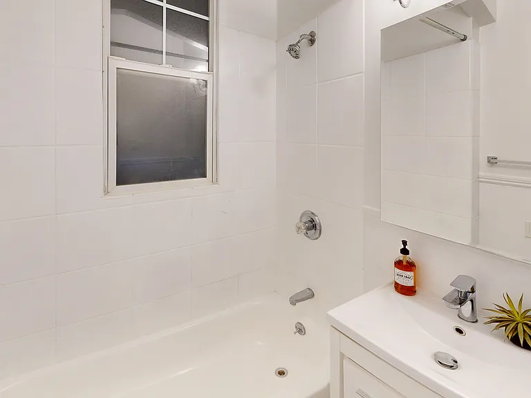1395 Golden Gate Avenue — Photo 7