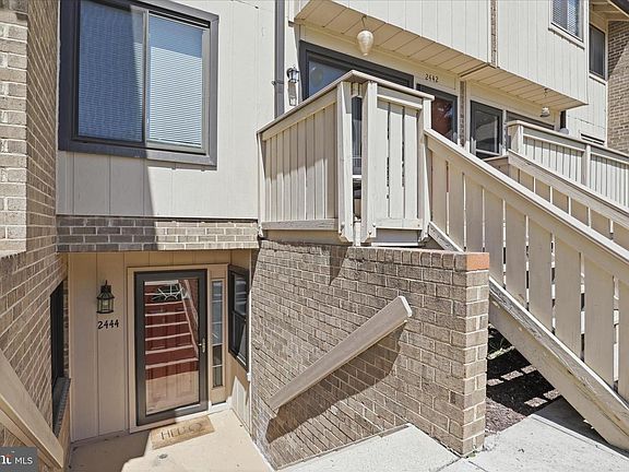 2nd image of 2444 Glengyle Dr #242