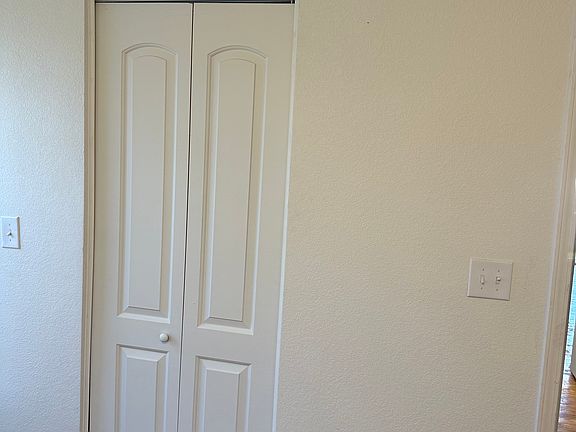 5th image of 812 E Navarro Ave #A
