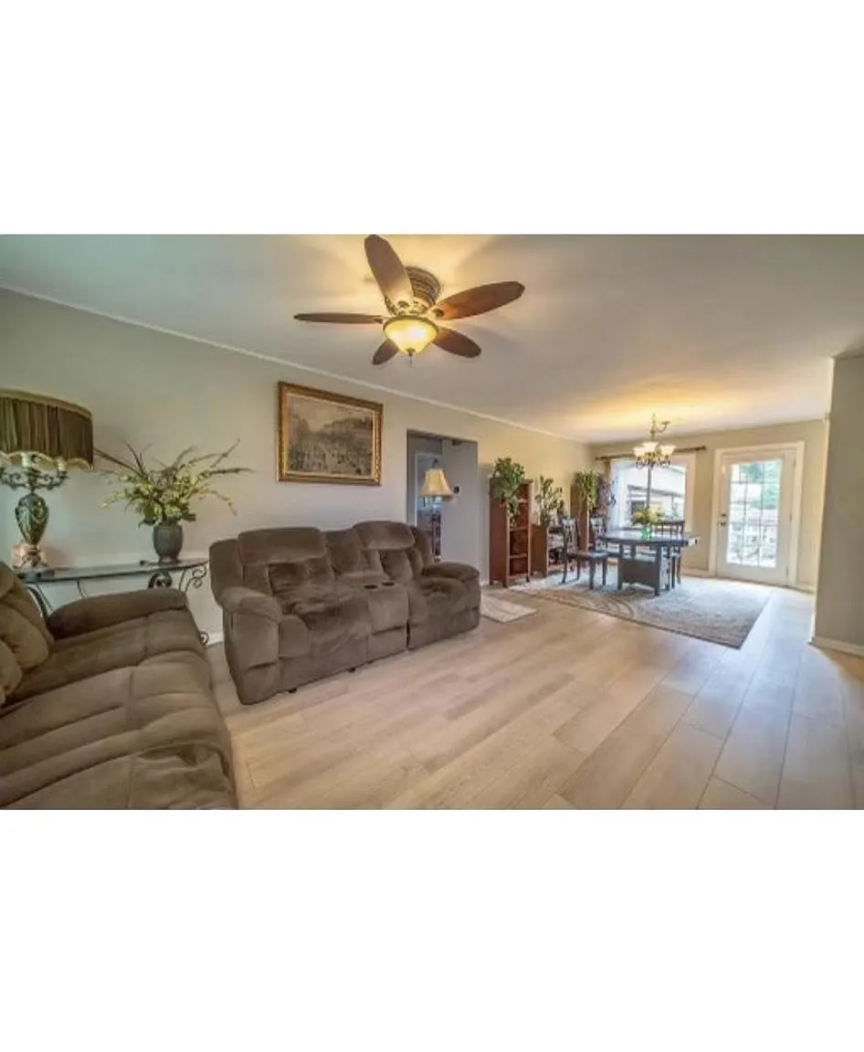 2 bed, 1100 sqft, $2,900 — Photo 3