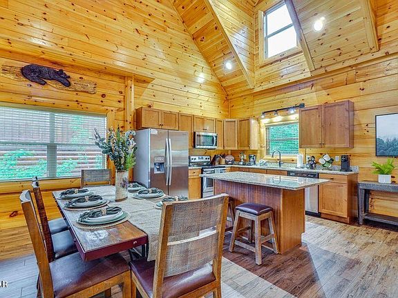 5th image of 2178 Bear Haven Way
