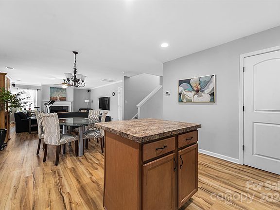 4th image of 16322 Amber Field Dr