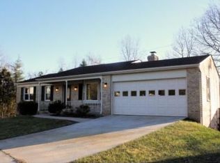 14289 O'Shay Ct, Centreville, VA 20120