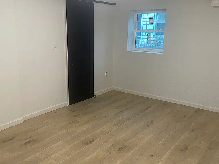 2718 Hamlin St NE #B — Photo 17