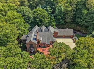 104 Thornbrook Dr, Butler, PA 16002