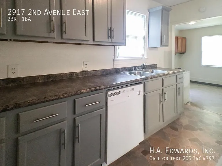 2917 2nd Ave E — Photo 16