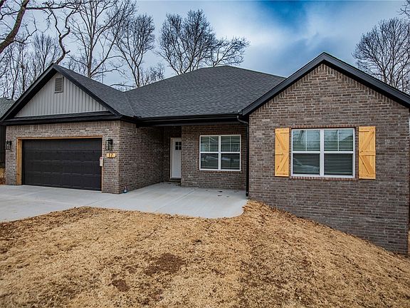 3rd image of 17 S Kirby Dr