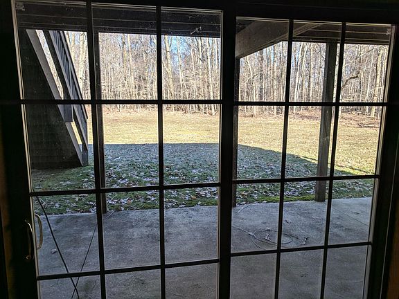 4th image of 1393 Spring Village Dr