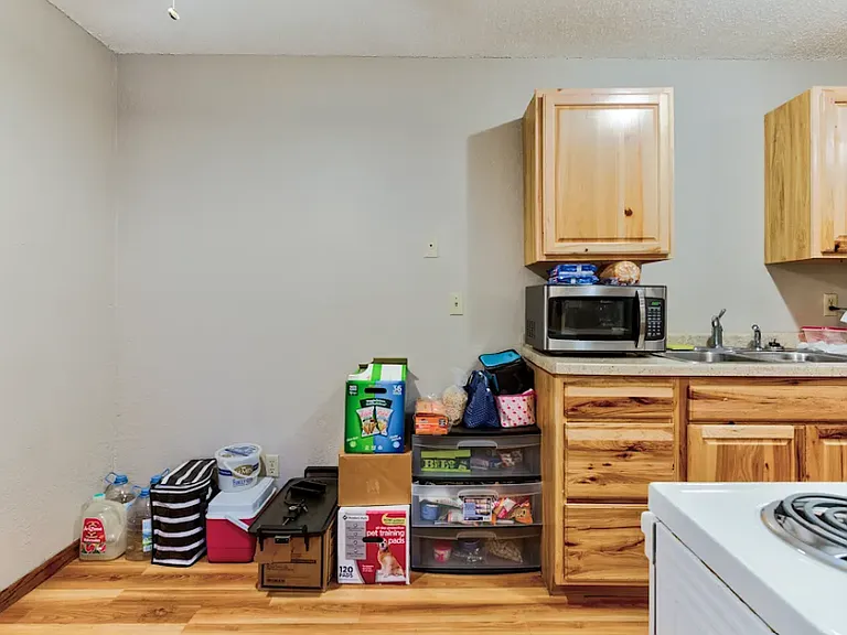 Foot Lake Apartments — Photo 21