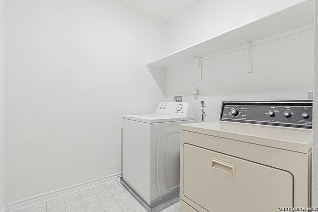 1518 Overlook Cv — Photo 26