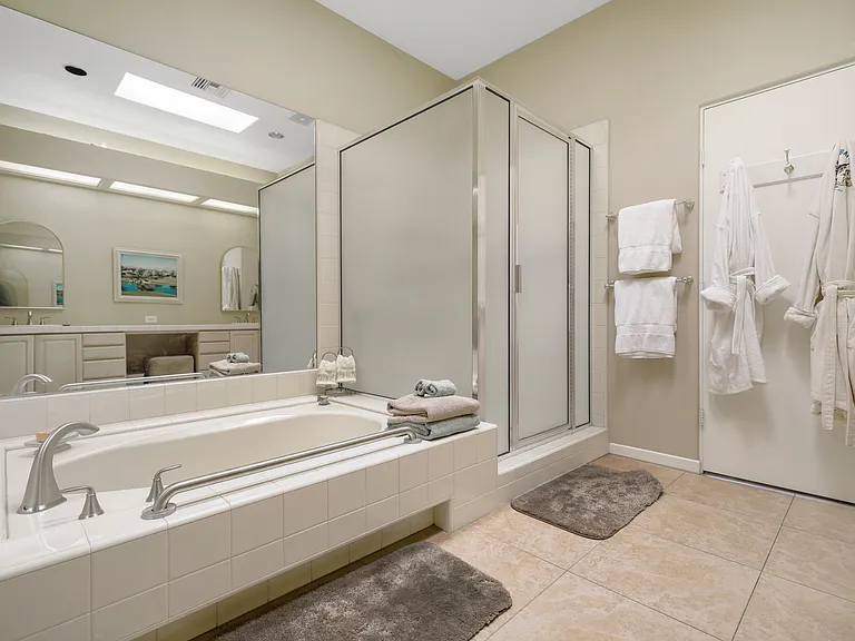 496 Desert Holly Dr — Photo 15