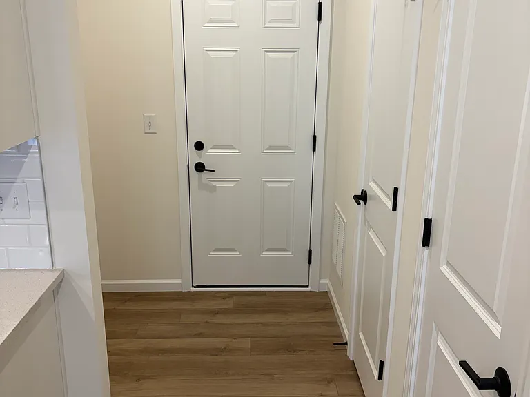 24504 W Kroll Dr — Photo 3