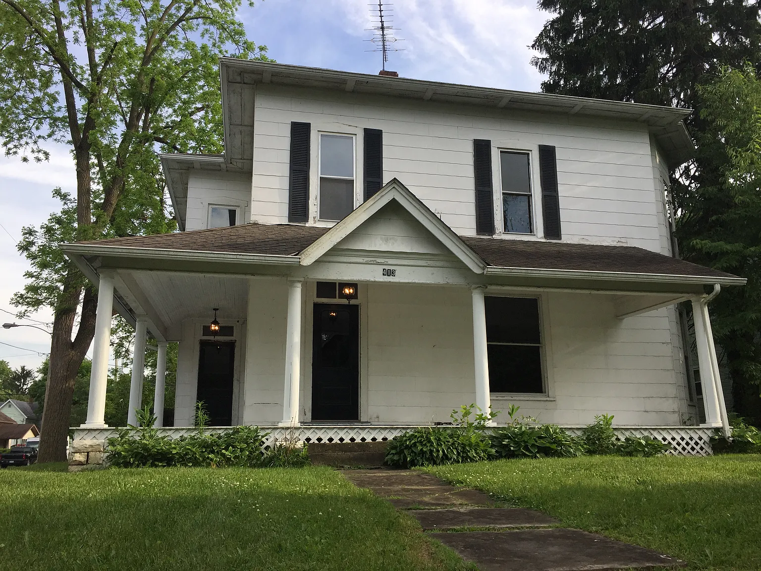 413 E High St photo 1