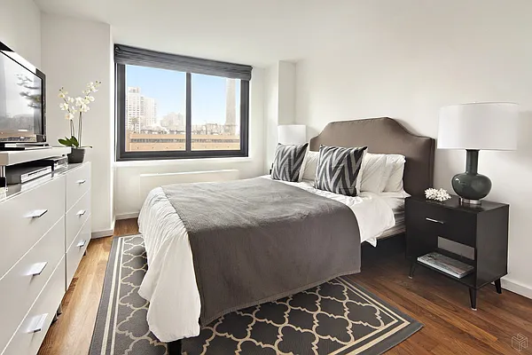 Rented by Halstead Real Estate | media 16