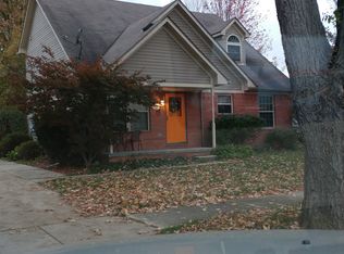 19164 Duncan Ave, Brownstown, MI 48174