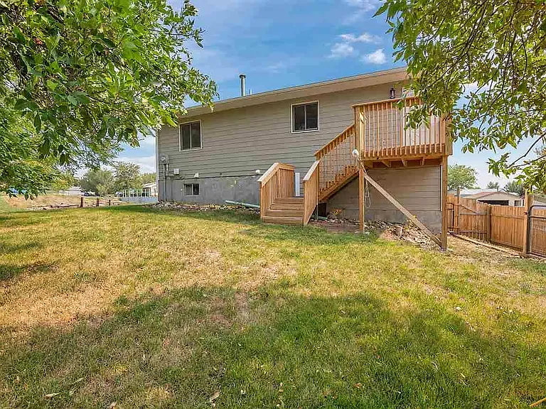 1711 Plateau Ln — Photo 17