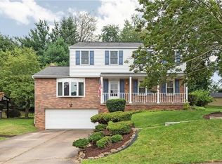 5855 Glen Ora Dr, Bethel Park, PA 15102