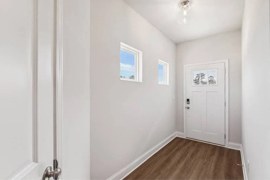 Poplar Row — Photo 4