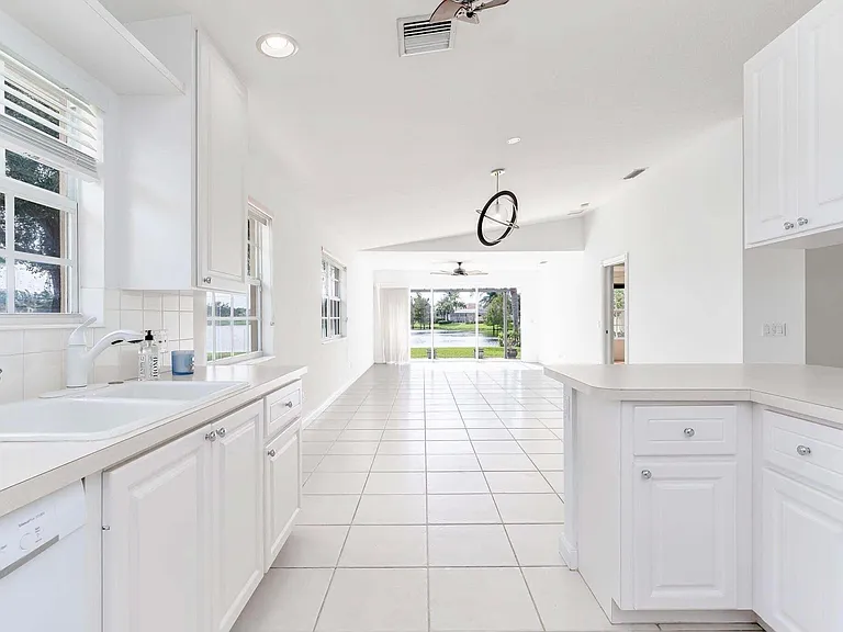 8270 Eleuthera Ln — Photo 6