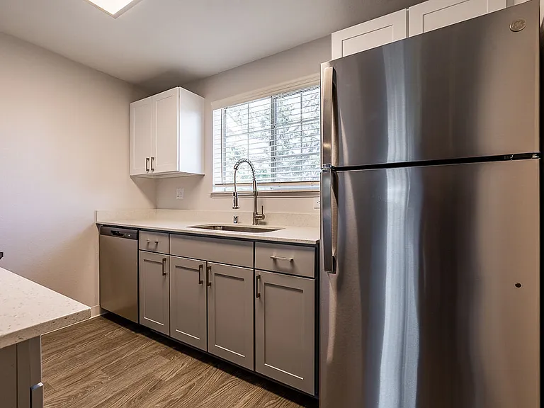 1202 Pearl — Photo 3