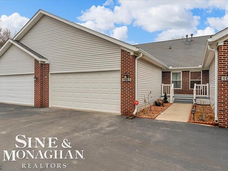 1st image of 1045 Huntington Ct