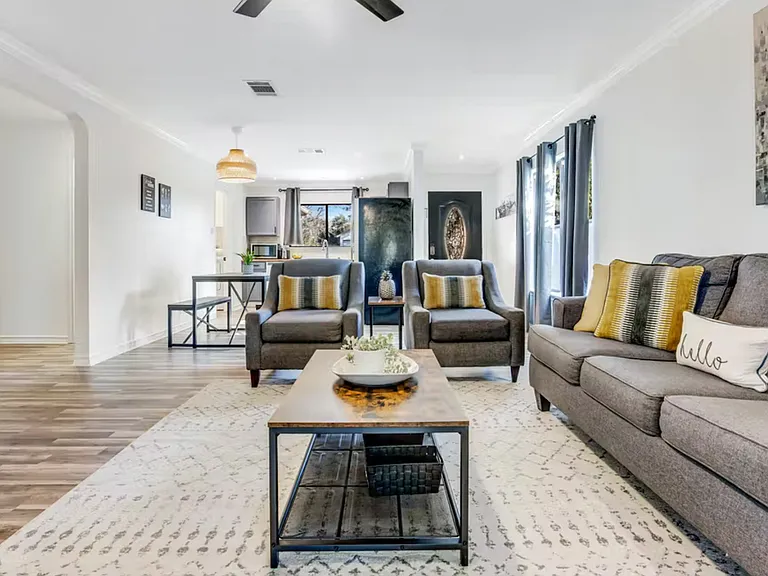 2902 Donnell Dr — Photo 16