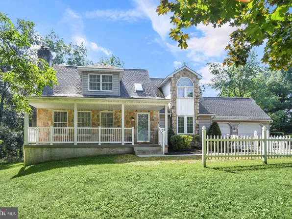 400 Reitnour Rd, Spring City, PA 19475