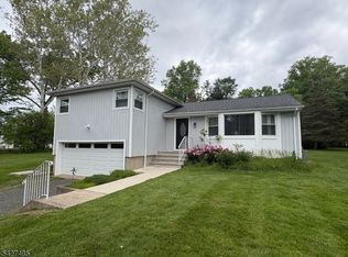 694 Foothill Rd, Bridgewater, NJ 08807