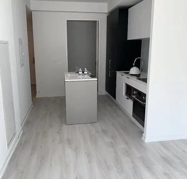 33 Helendale Ave #617 — Photo 16