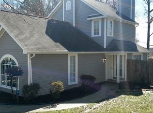 4 Pipers Glen Ct, Greensboro, NC 27406