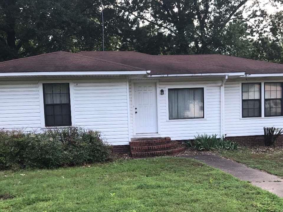 1st image of 308 W Circle Dr