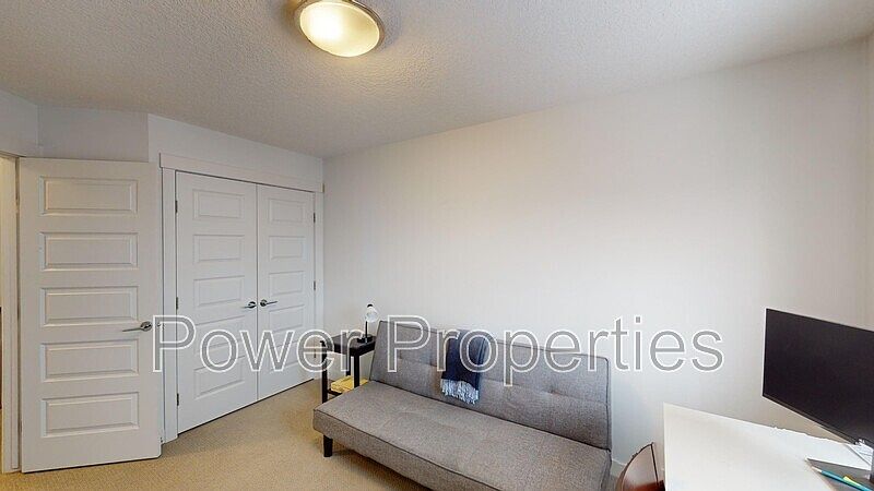 Calgary Townhouse for rent - 3 Bedrooms — photo 17