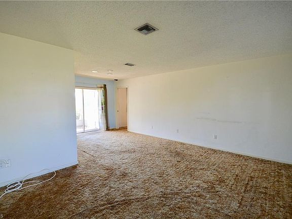 5th image of 1631 Country Club Pkwy