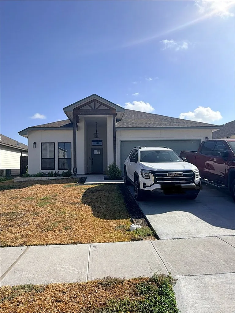 4 bed, 3.0 bath, 1810 sqft, $2,600 — Photo 1