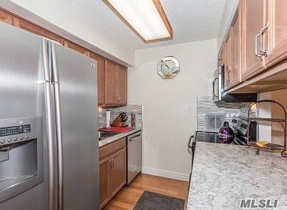 3rd image of 725 Miller Ave