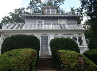 554 Weld St, West Roxbury, MA 02132