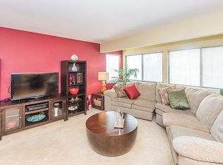 4226 Hilltop Rd, Mahwah, NJ 07430