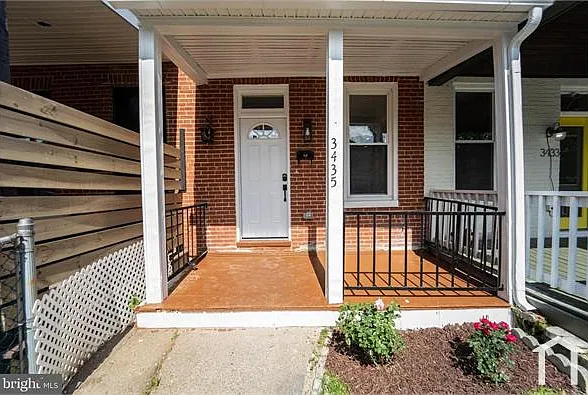 3435 Hickory Ave — Photo 1