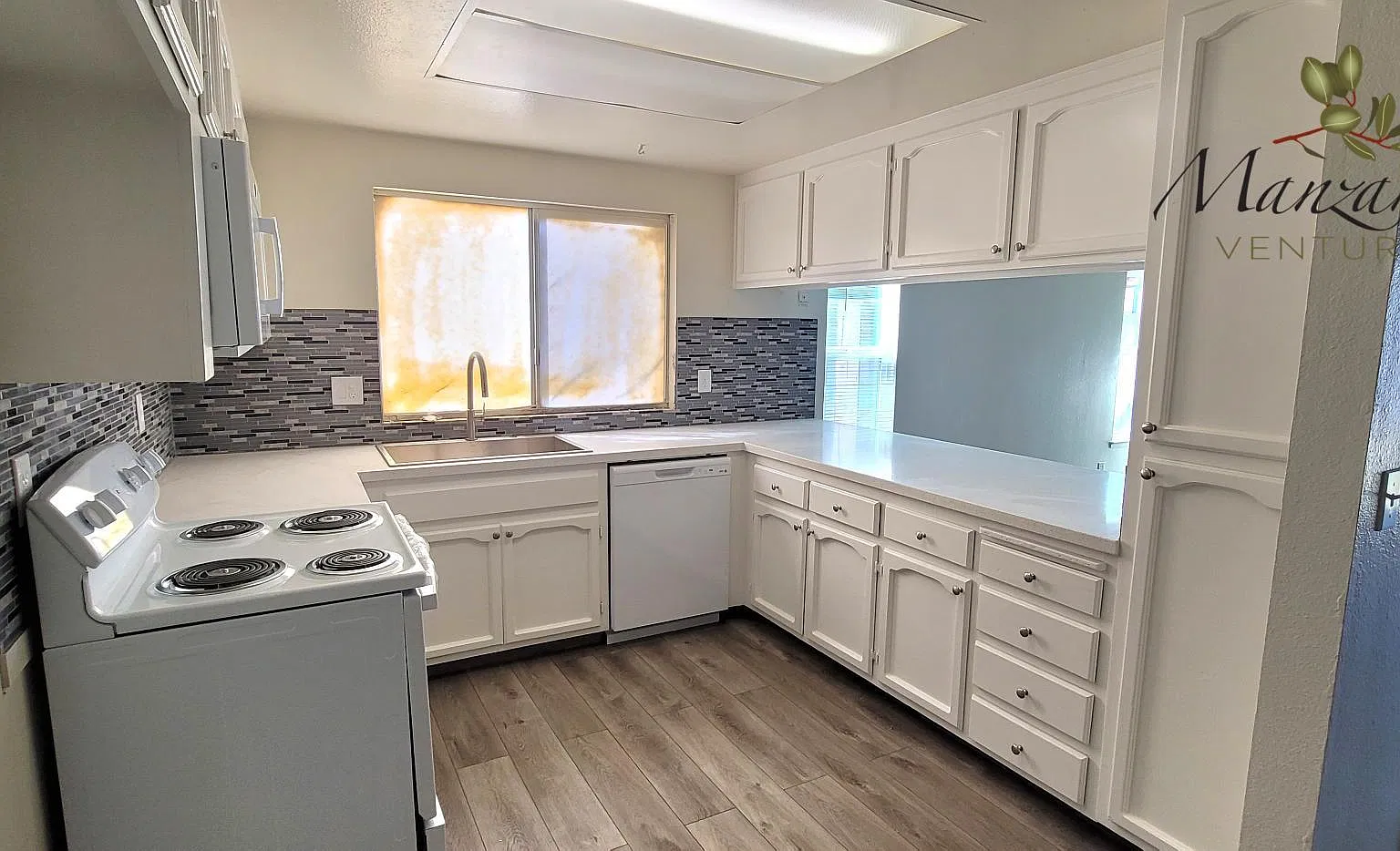 3 bed, 1328 sqft, $2,200 — Photo 3