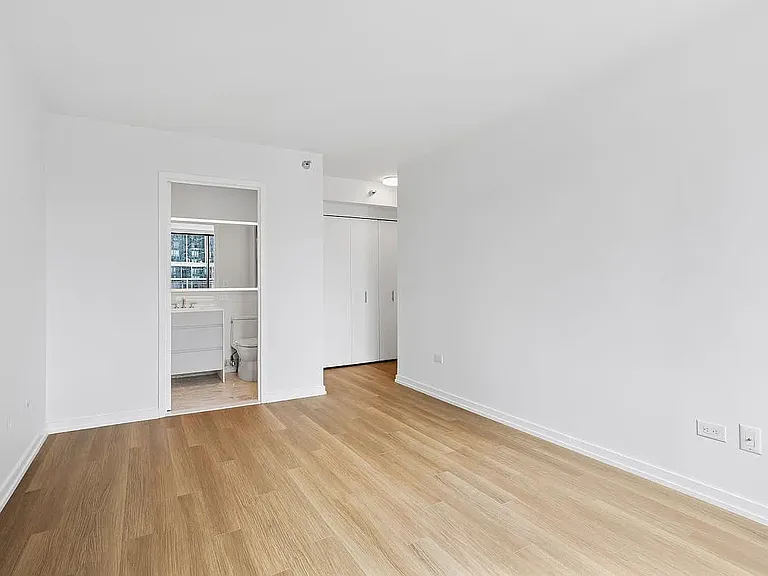 75 W End Ave #S16J — Photo 11