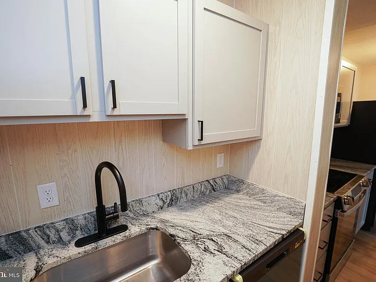 308 N Division St #2 — Photo 13