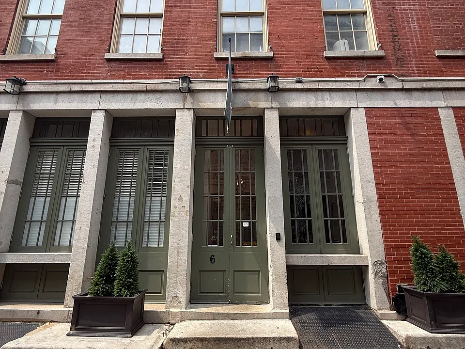 6-10 S Strawberry St #2