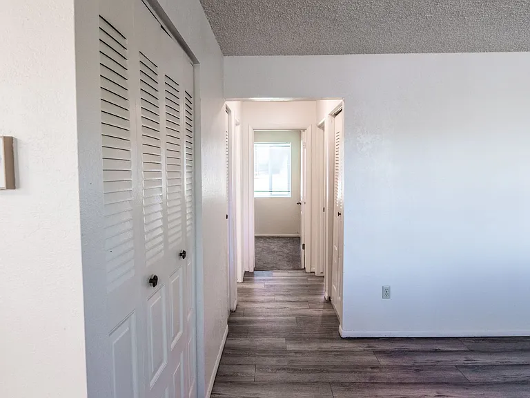 The Grove Apartments — Photo 8