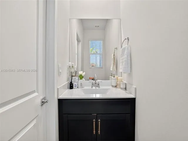 163 NE 13th Ave — Photo 19