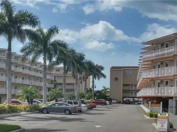 1420 Bayshore Blvd #208, Dunedin, FL 34698