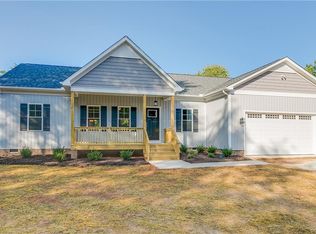 3658 W Rocketts Ridge Ct, Sandy Hook, VA 23153