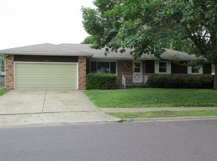 217 Schramm Dr, Pekin, IL 61554